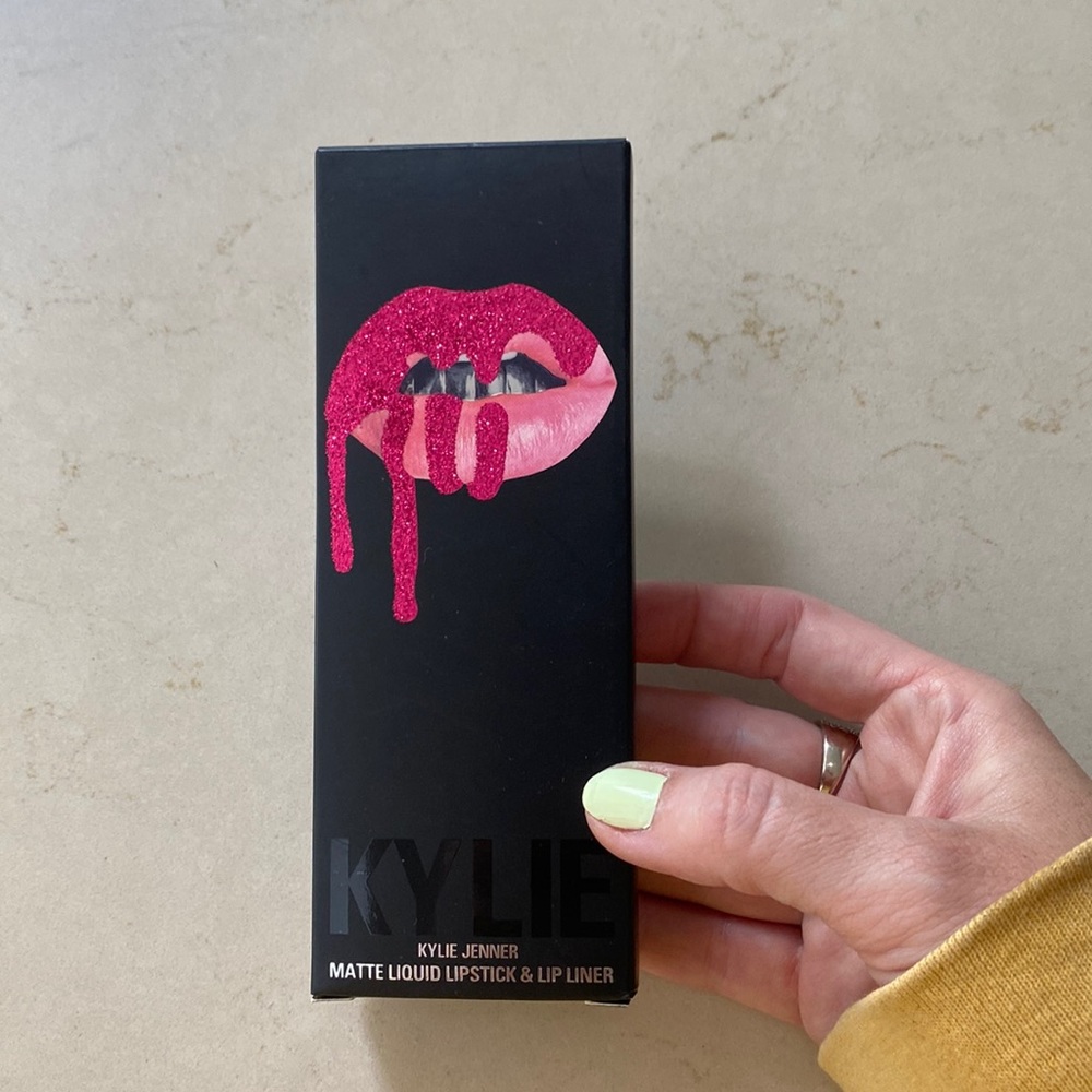 Kylie cosmetics Tipsy matte liquid lipstick & lip liner duo - 21st birthday